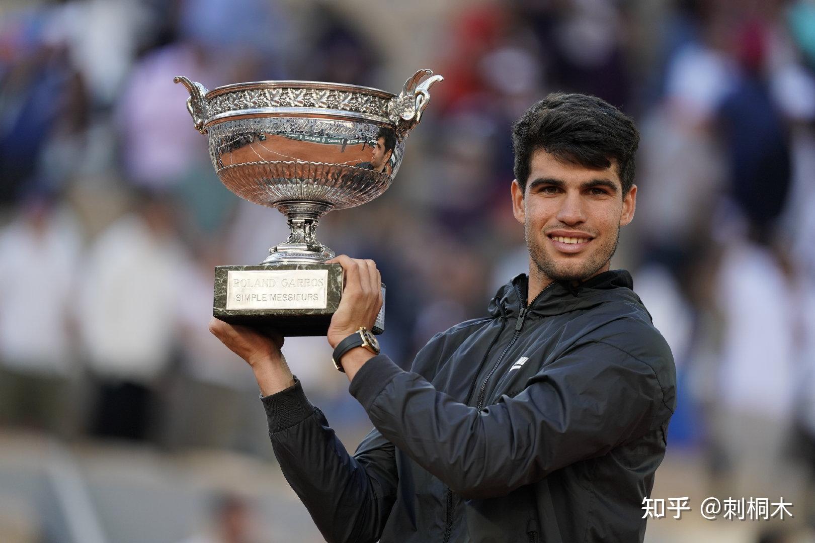 托纳利的潜 托纳利的潜