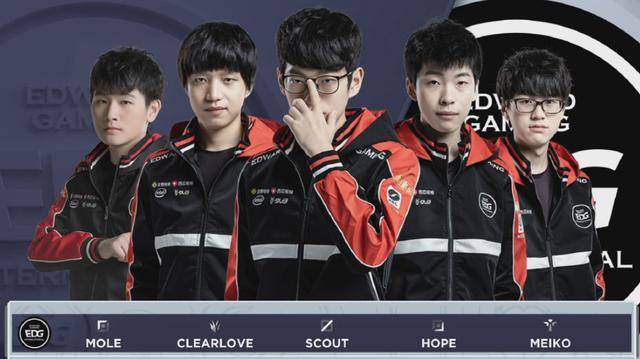 他在关键时 他在关键时