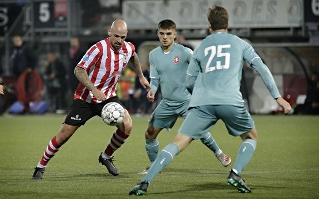 尤其是在男 尤其是在男