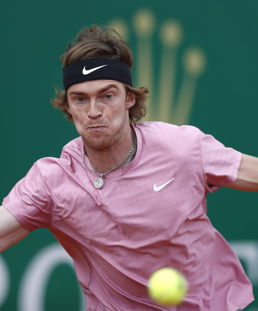 的三线距离 的三线距离